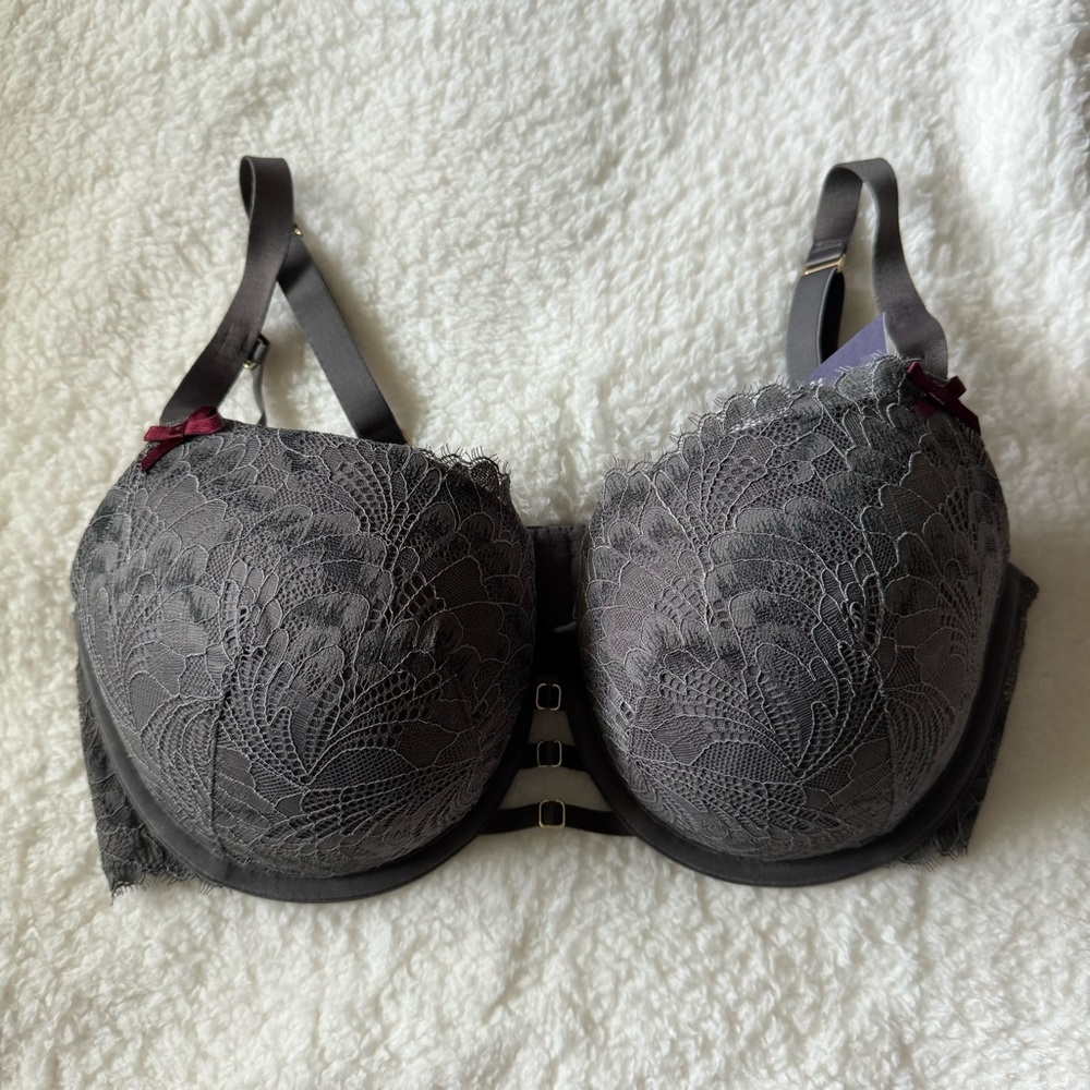 Brand new with tag Cacique collection push bra